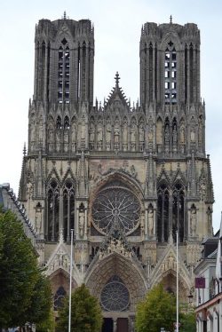cathedral-4983886_640